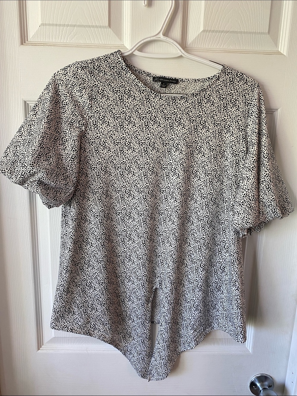 Adrianna Papell Black and White Speckled Short Sleeve Top